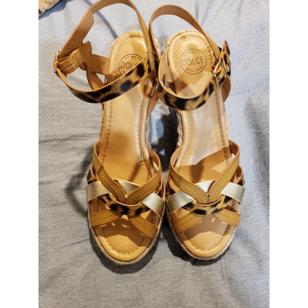 Dolce Mojo Moxy size 8 1/2 Sandals